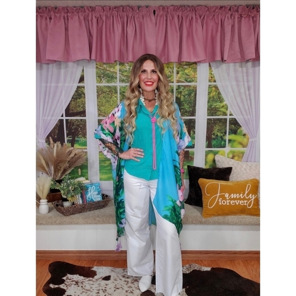 HALF Sleeves Top - Picture 3 of 7